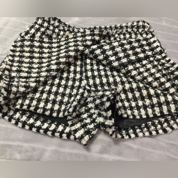 House of Harlow Black and White Skort Size Large - Picture 7 of 8